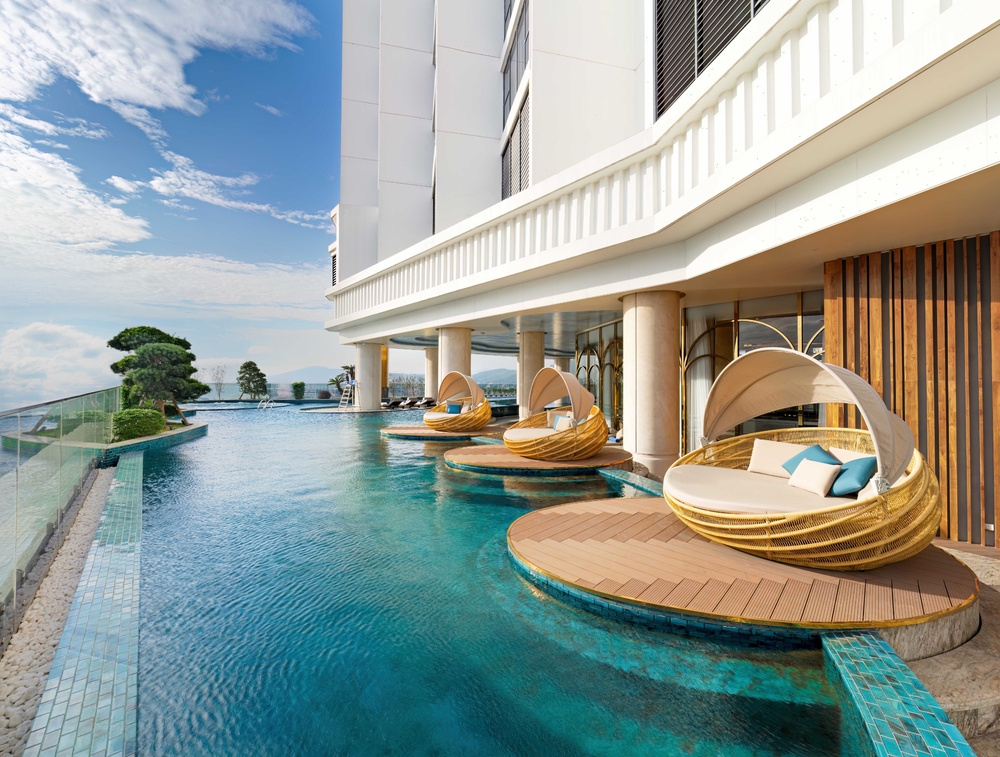 The Luxe Aquatica Pool