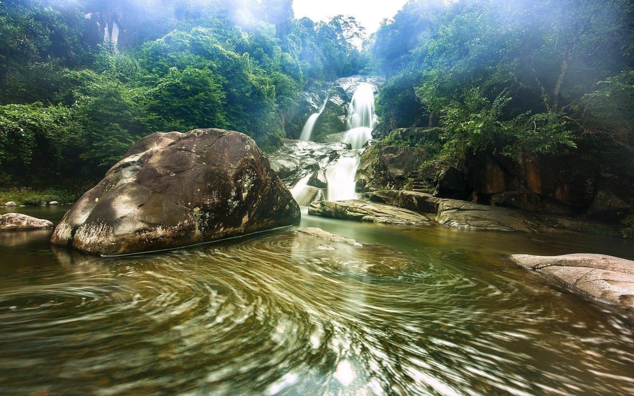 Thác Khe Vằn - Du lịch Hè Quảng Ninh
