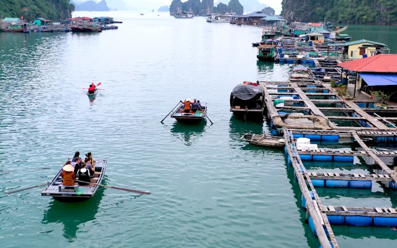 Văn hóa làng chài Cửa Vạn